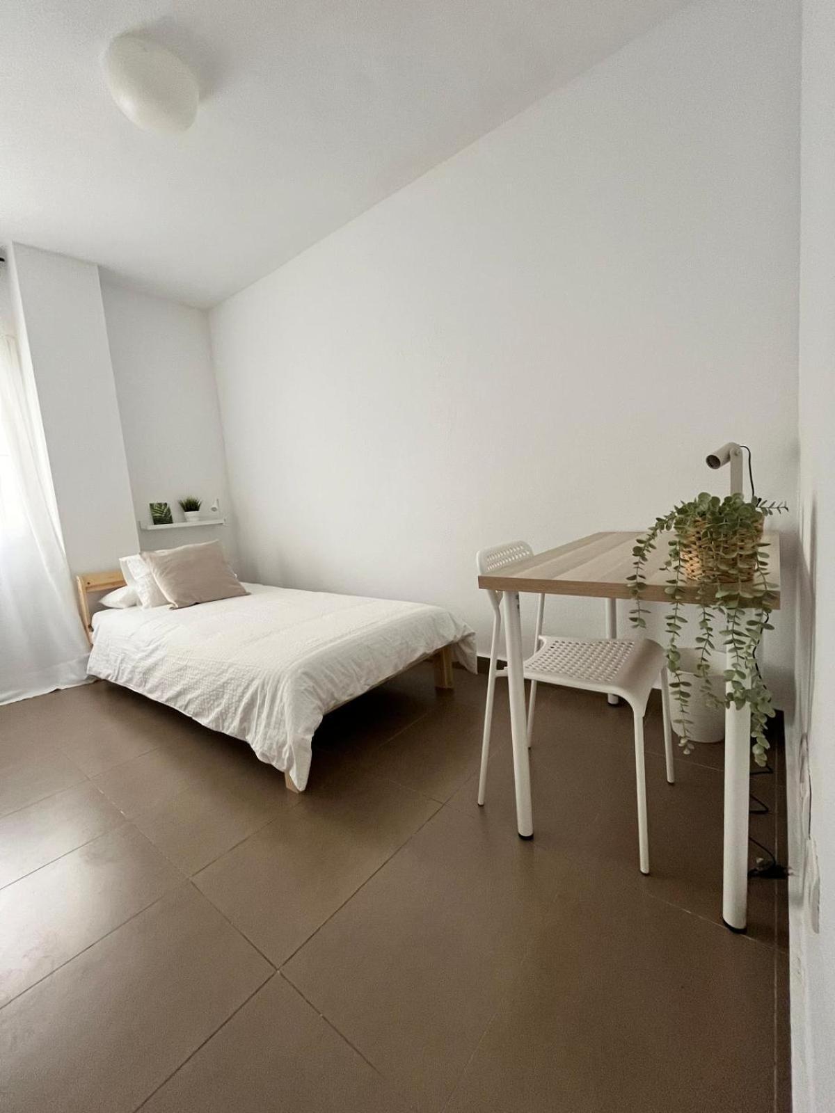 Appartement Prime Location - Stylish With Free Wifi, Free Parking, Steps From The Historic Center